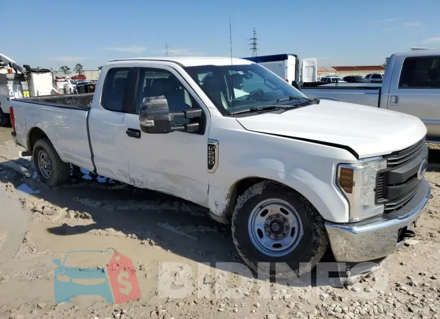 1FT7X2A62JEB82068 Photo# 4