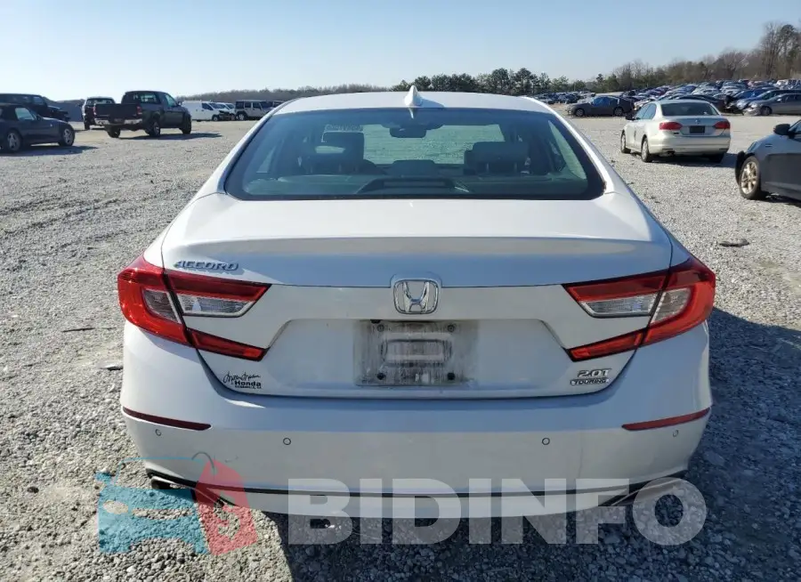 1HGCV2F97JA033347 Photo# 6
