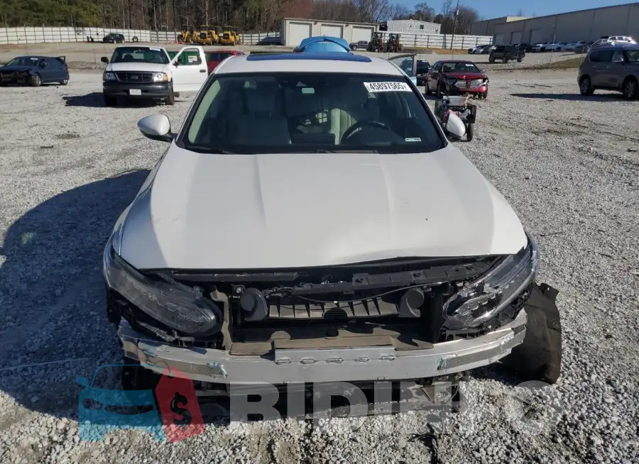 1HGCV2F97JA033347 Photo# 5