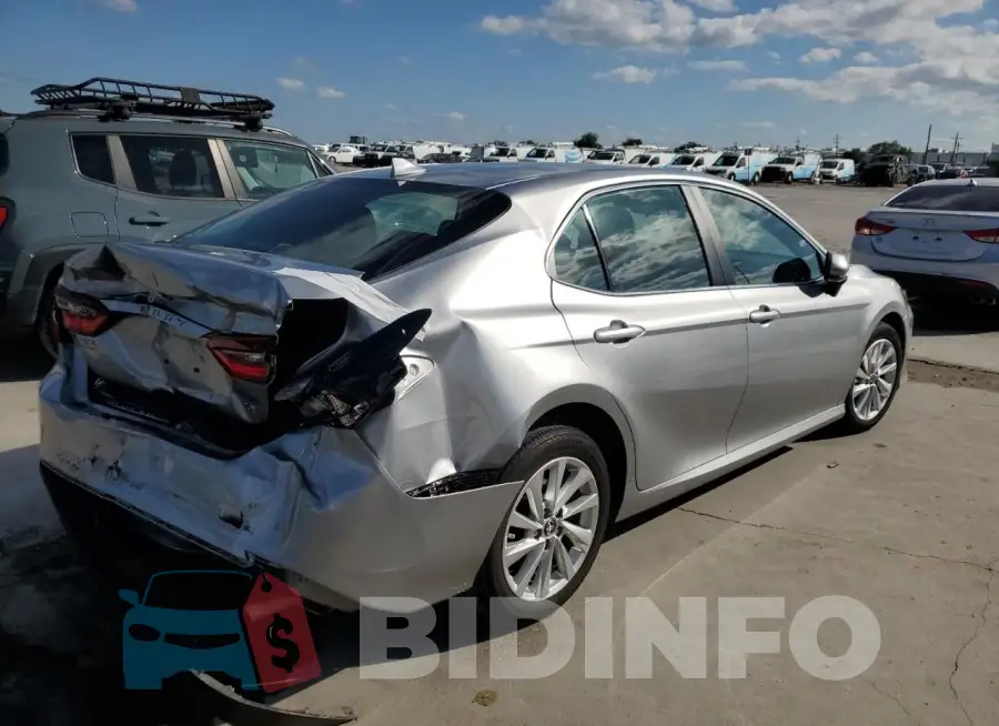 4T1C11AK2PU815329 Photo# 3