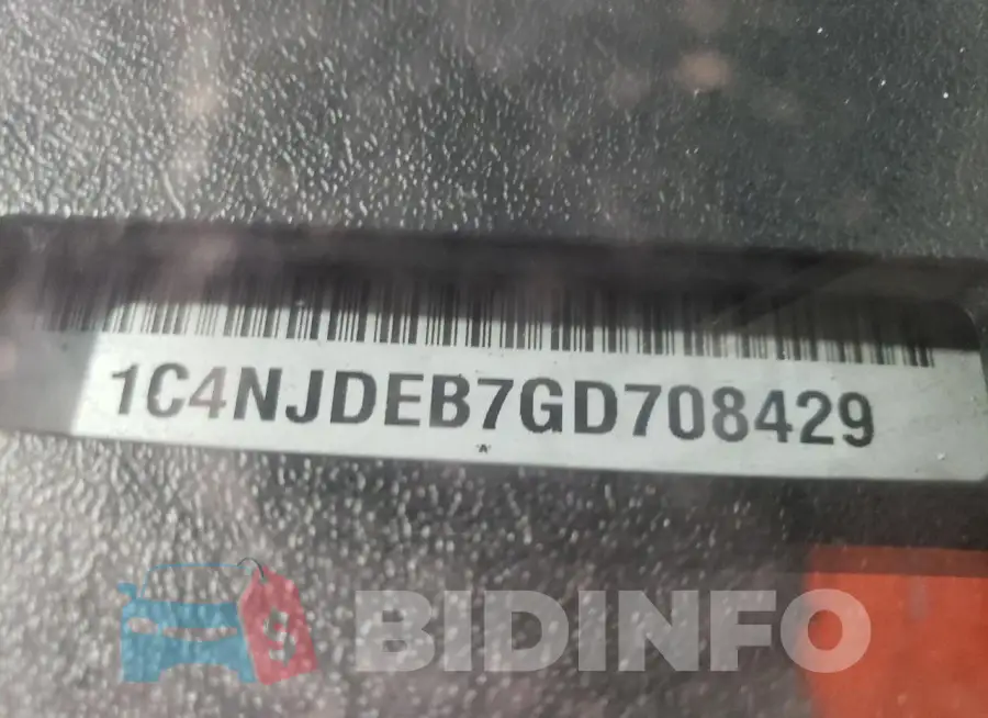 1C4NJDEB7GD708429 Photo# 14
