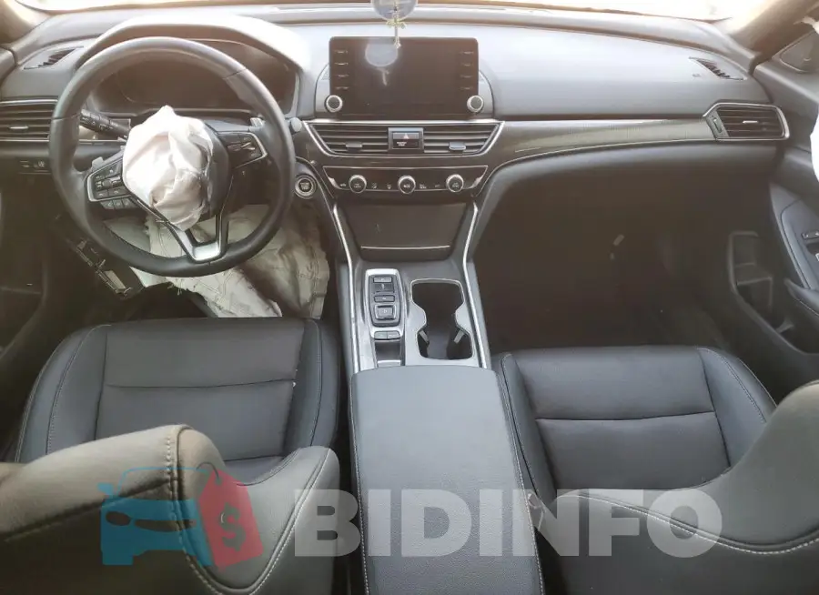 1HGCV2F36KA008131 Photo# 8