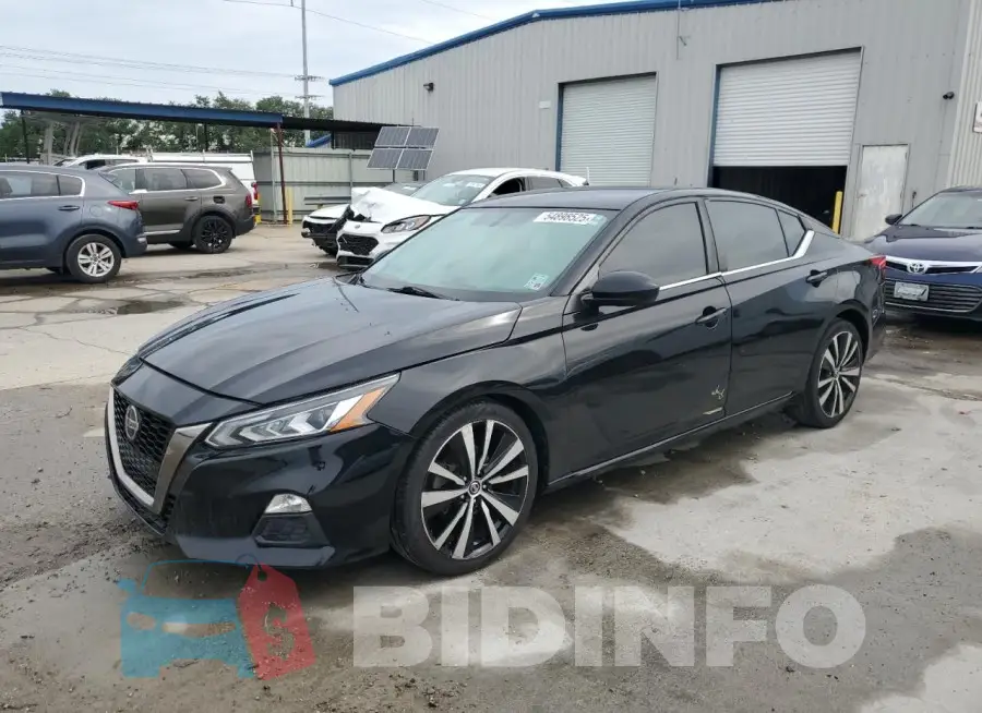1N4BL4CV3KC113009 Photo# 1