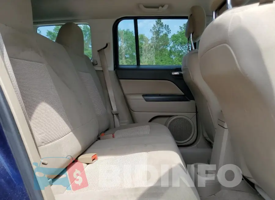 1C4NJPBB4GD769923 Photo# 11