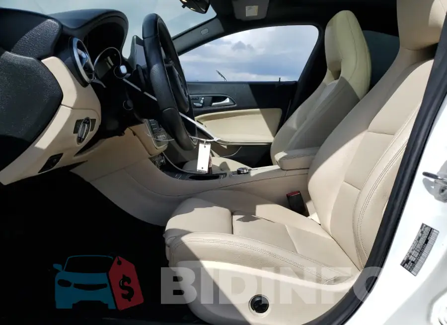 WDDSJ4EB8JN635386 Photo# 7