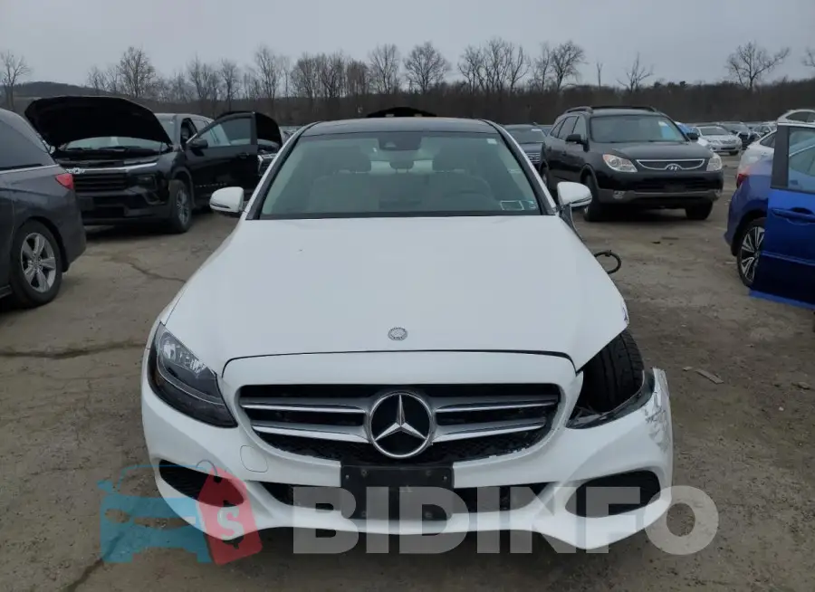 WDDWF4KB5HR245081 Photo# 5