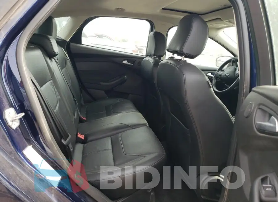 1FADP3N23HL279582 Photo# 10