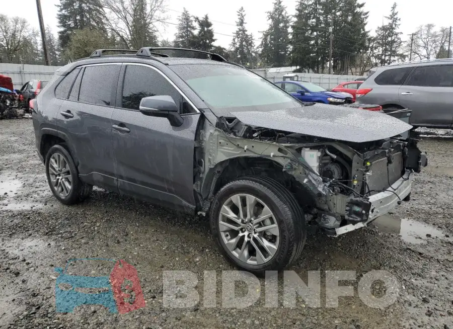 2T3A1RFV8NC317649 Photo# 4