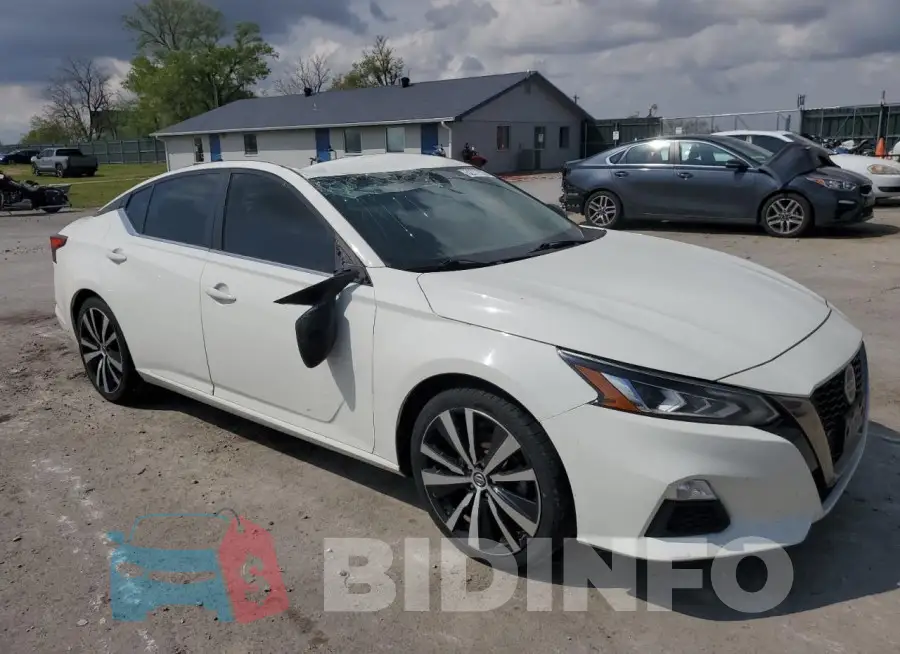 1N4BL4CV9KC250388 Photo# 4