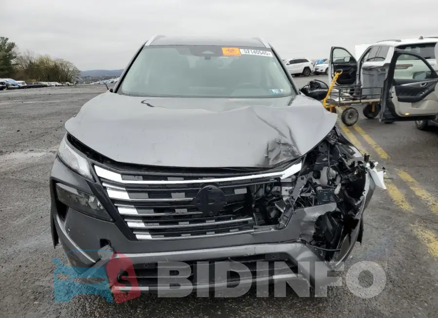 JN8BT3CB7RW182082 Photo# 5
