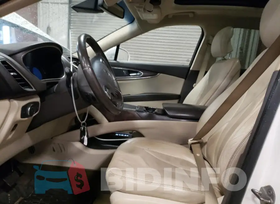2LMTJ8LR2GBL52072 Photo# 7