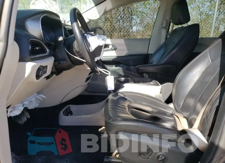 2C4RC1BG3LR176792 Photo# 7