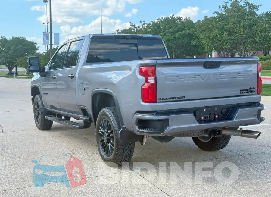 1GC4YRE71LF146817 Photo# 3