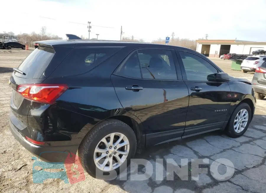 2GNAXHEV7J6303747 Photo# 3