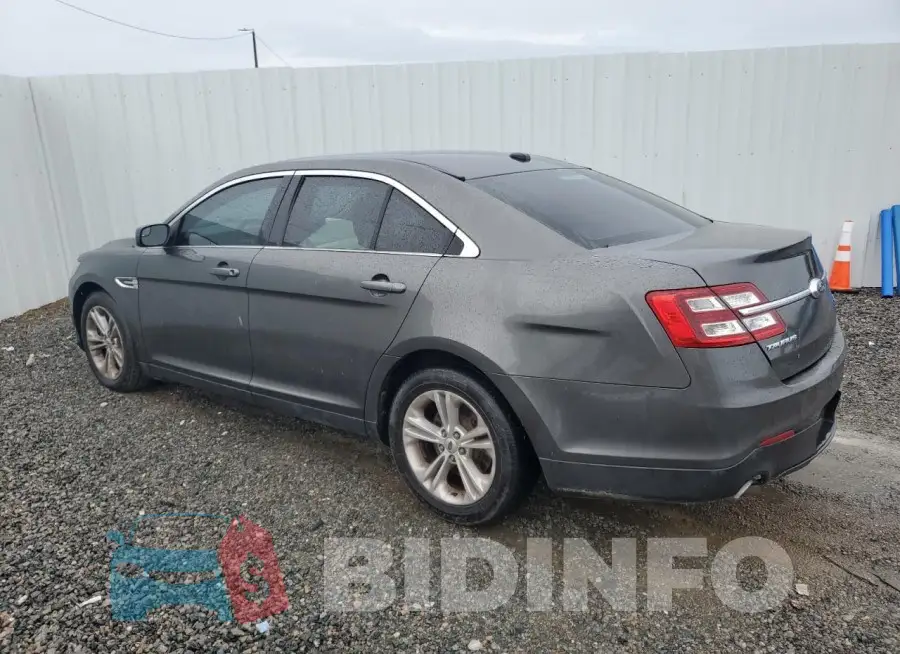 1FAHP2D88JG129449 Photo# 2
