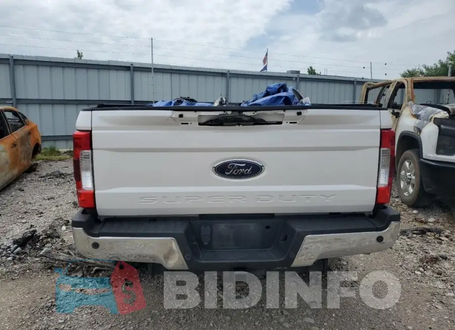 1FT7W2BT5JEB80824 Photo# 6