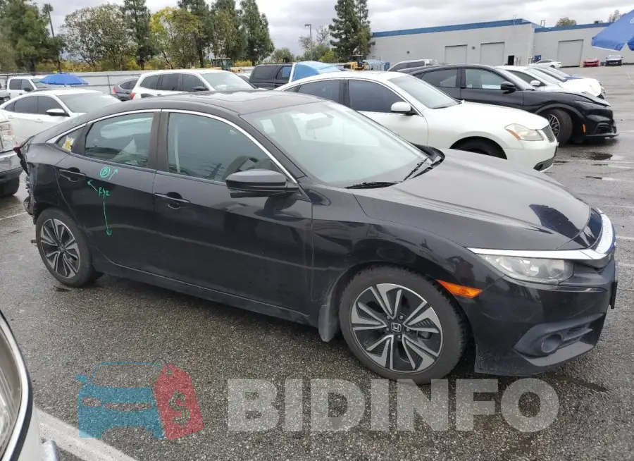 19XFC1F30HE213526 Photo# 4