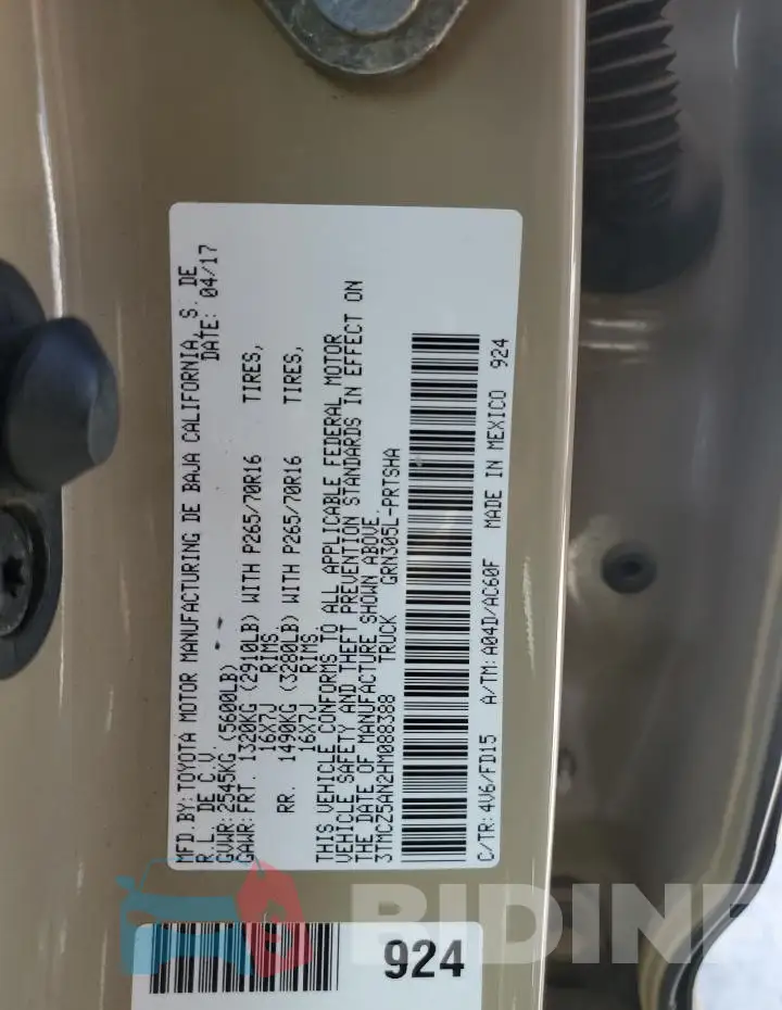 3TMCZ5AN2HM088388 Photo# 12