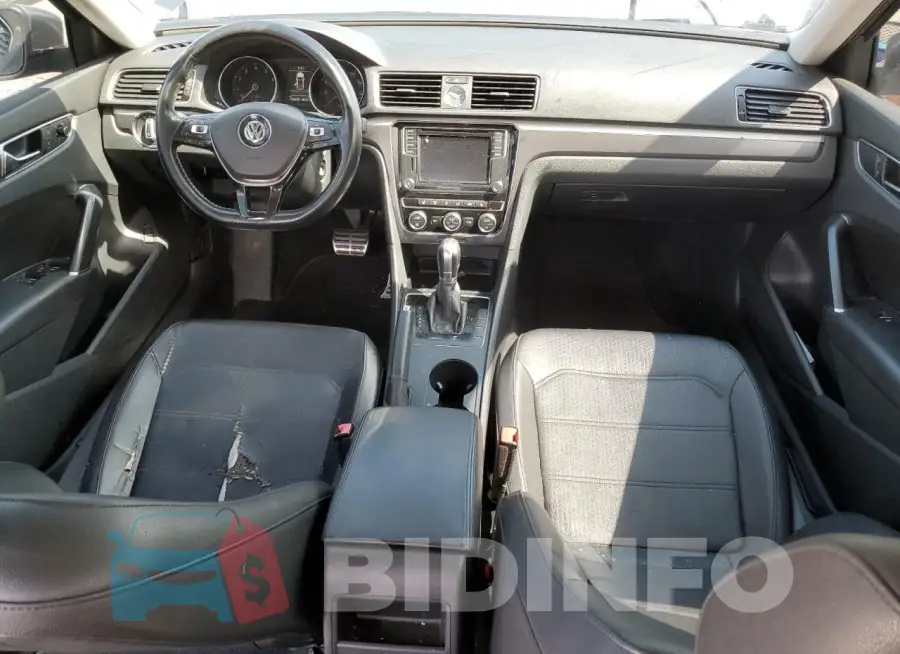 1VWDT7A33HC065989 Photo# 8