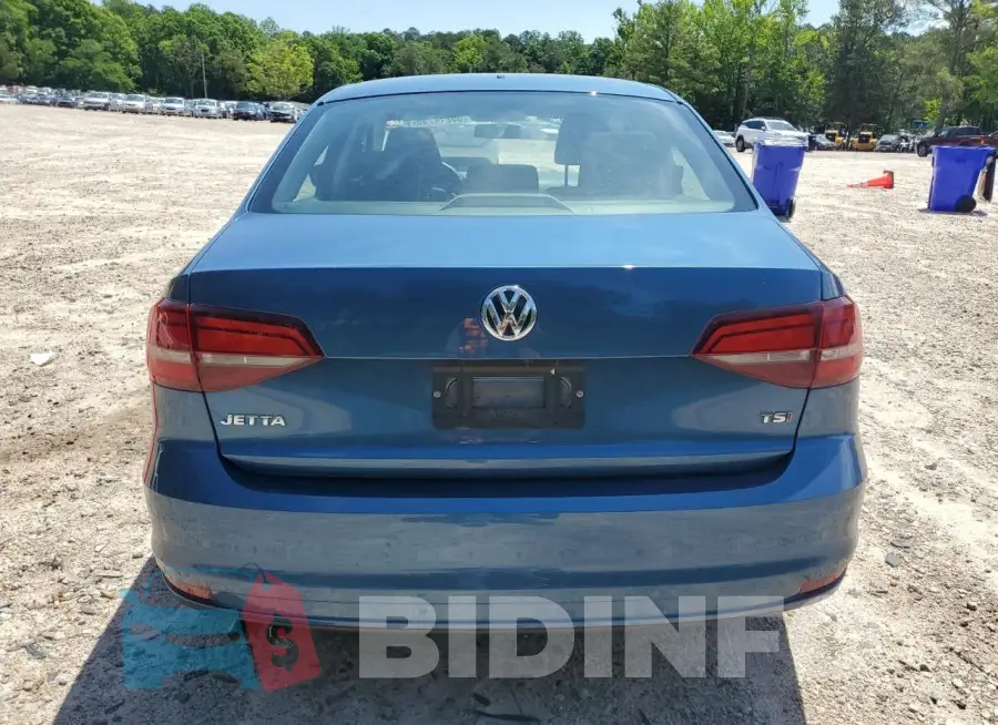 3VW167AJ0HM372365 Photo# 6