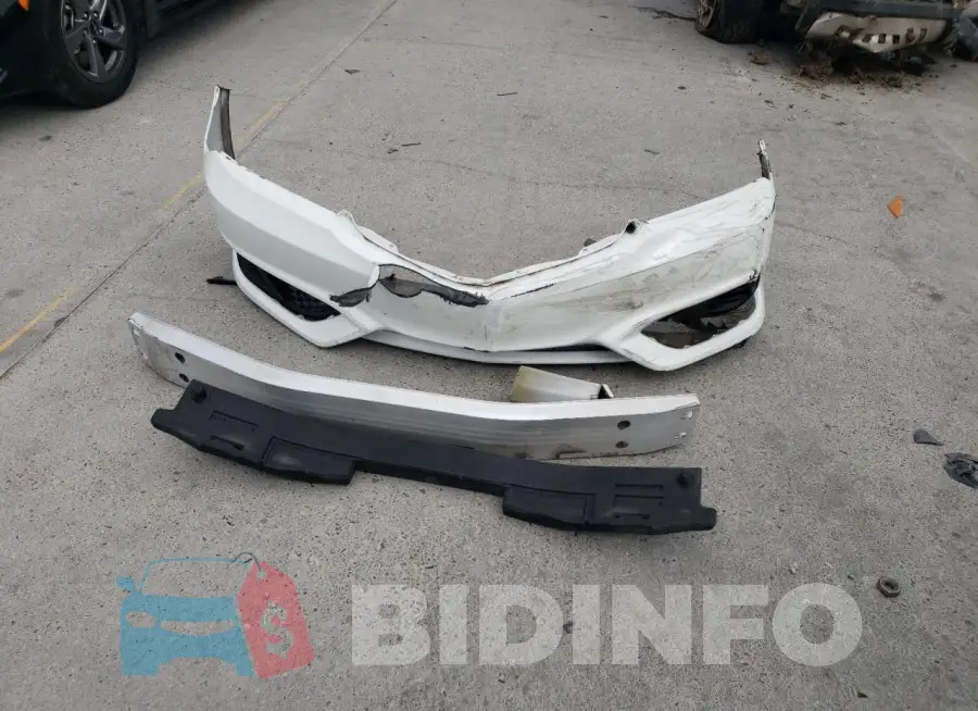 19UDE2F30JA000156 Photo# 12