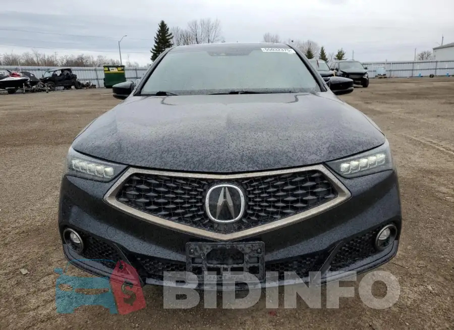 19UUB1F67JA801096 Photo# 5