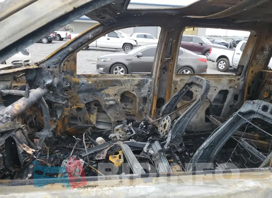 1GT49PE75RF379710 Photo# 7