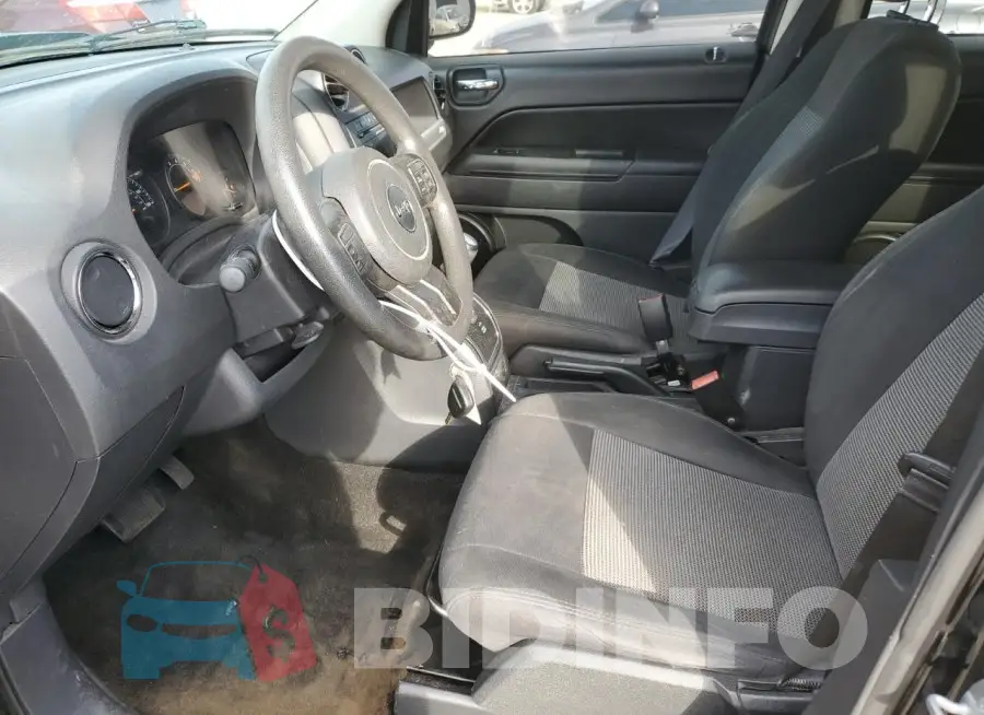 1C4NJCBA8GD705707 Photo# 7