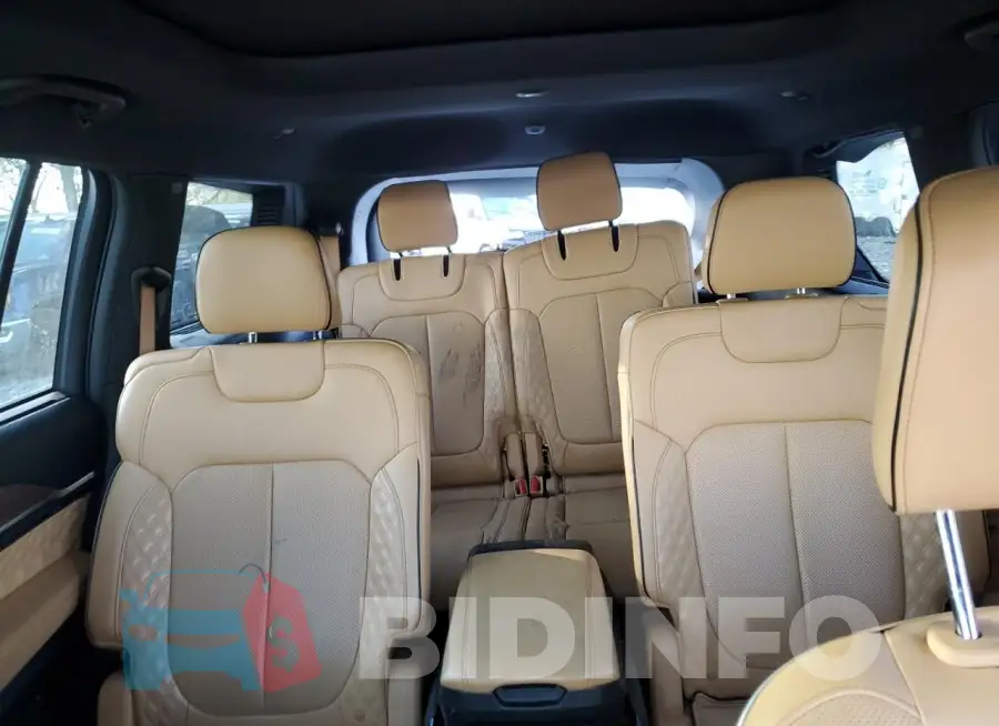 1C4RJKEG8P8723399 Photo# 10