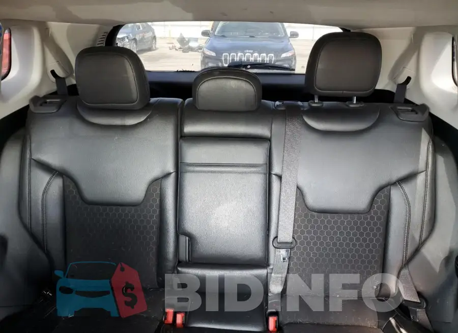 3C4NJDBB2JT150172 Photo# 10