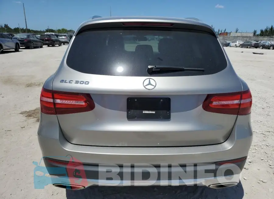 WDC0G4JB0KV167347 Photo# 6