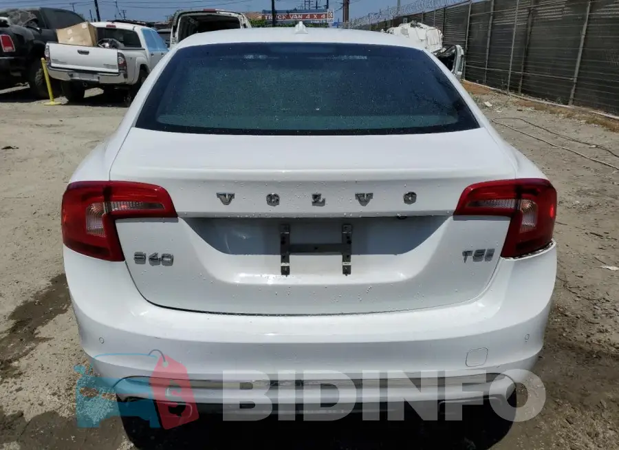 LYV402HK6HB135162 Photo# 6