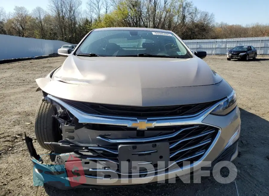 1G1ZB5ST5NF192017 Photo# 5