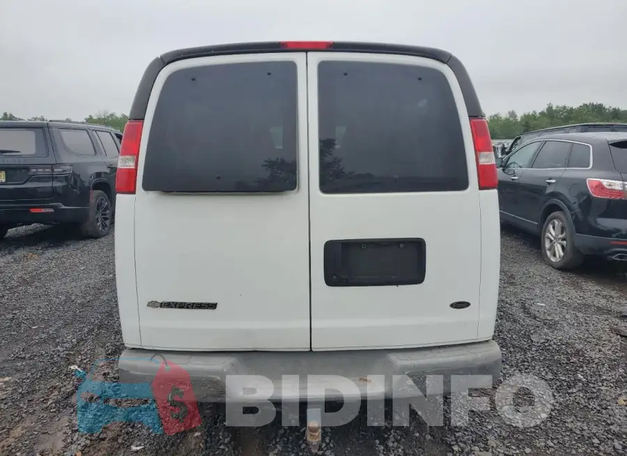 1GAZGPFFXH1175877 Photo# 6