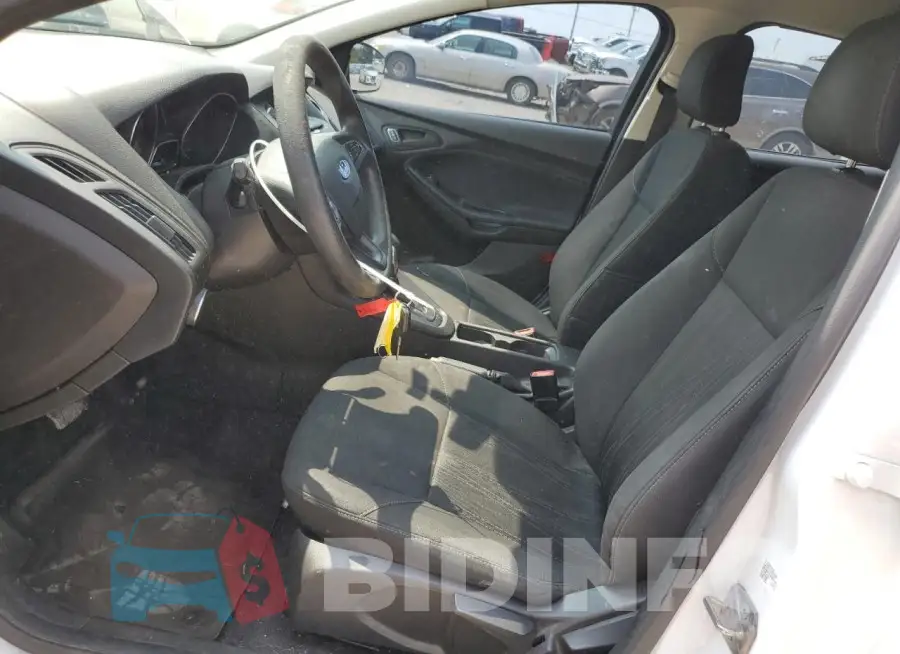 1FADP3E27GL281690 Photo# 7