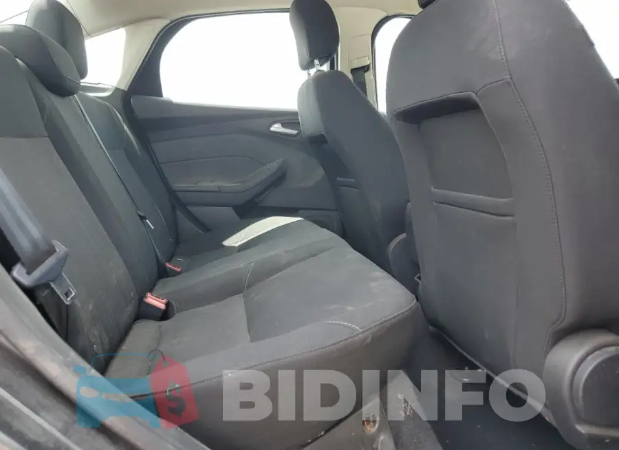1FADP3F2XHL201380 Photo# 10