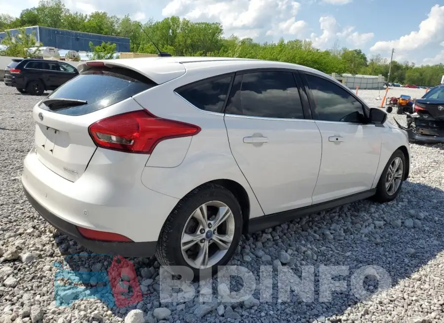 1FADP3N26HL266518 Photo# 3