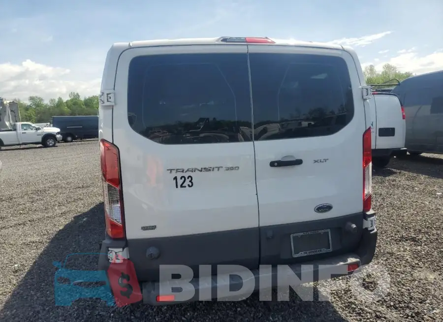 1FBZX2ZM8JKB02466 Photo# 6