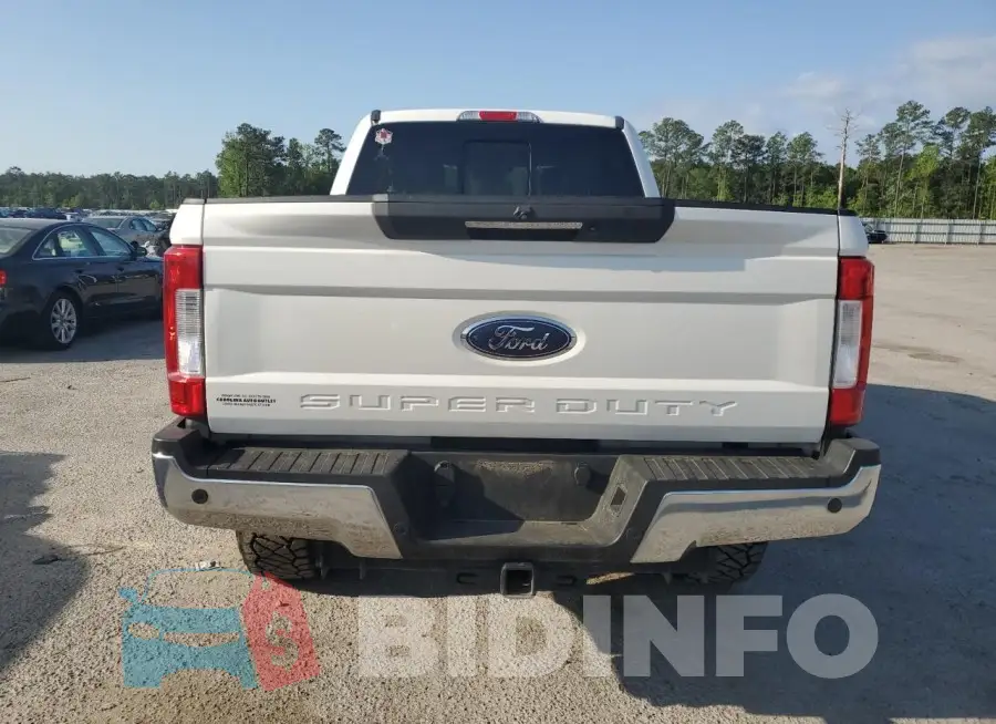 1FT7W2BT9JEB21274 Photo# 6