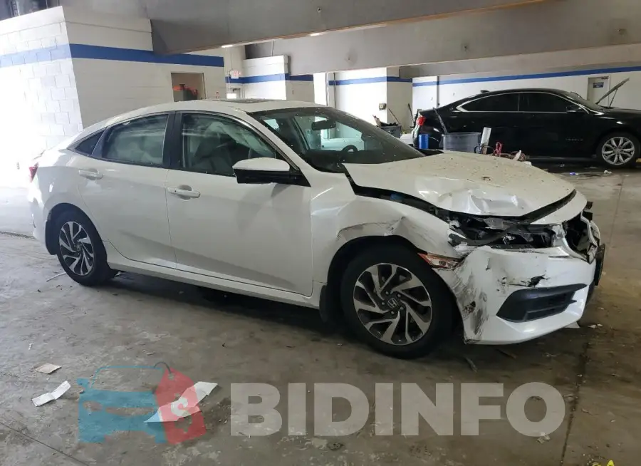 19XFC2F71HE211275 Photo# 4