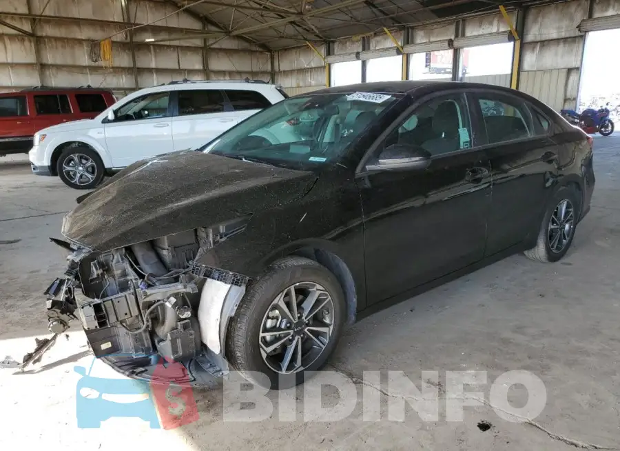 3KPF24AD8RE800823 Photo# 1