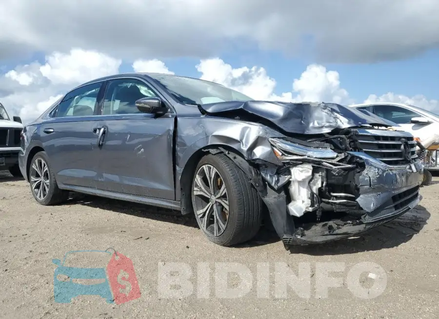 1VWSA7A3XNC007743 Photo# 4