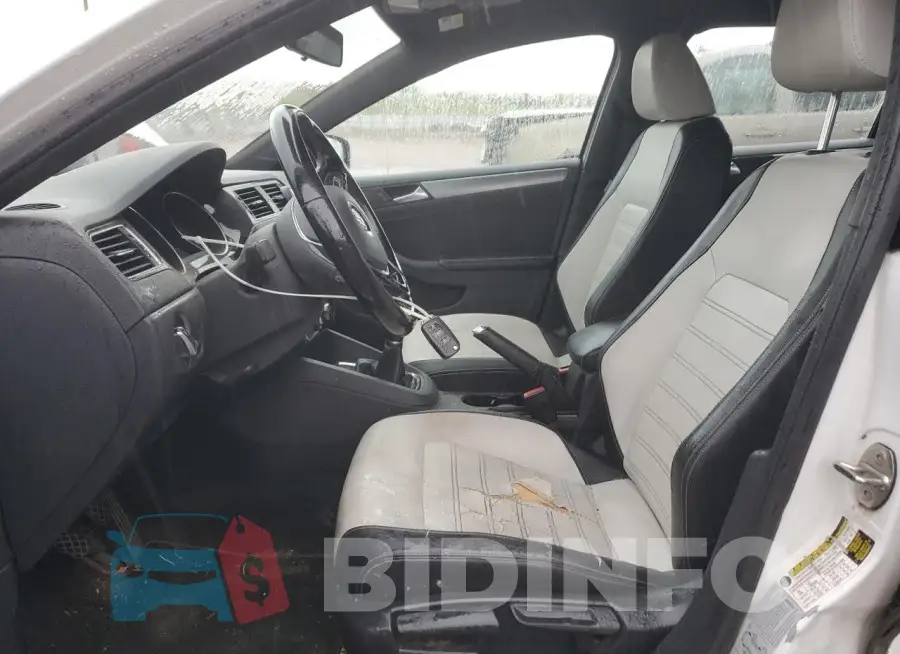 3VWB17AJ7GM266075 Photo# 7