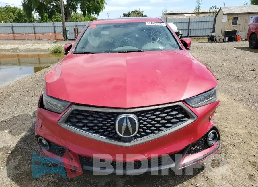 19UUB2F63JA007931 Photo# 5