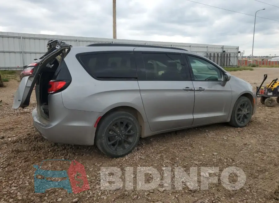 2C4RC3FG4MR501733 Photo# 3