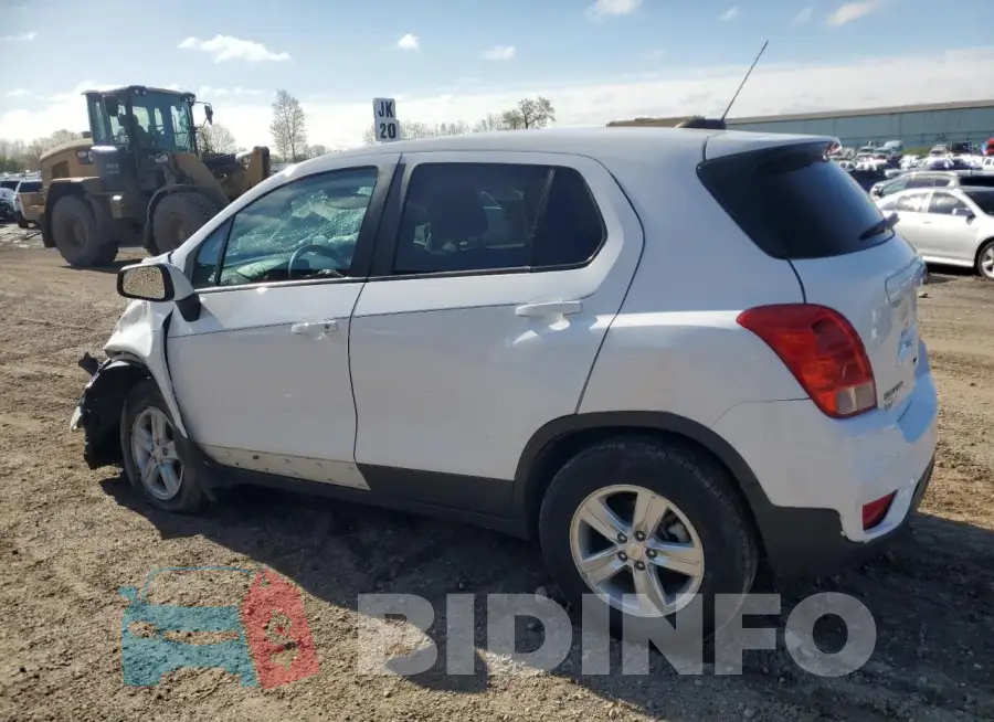 3GNCJNSB8LL129446 Photo# 2