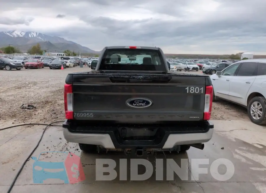 1FT7X2B65JEB31372 Photo# 6