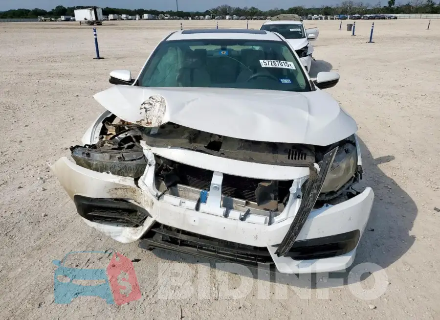 19XFC2F78HE064985 Photo# 5