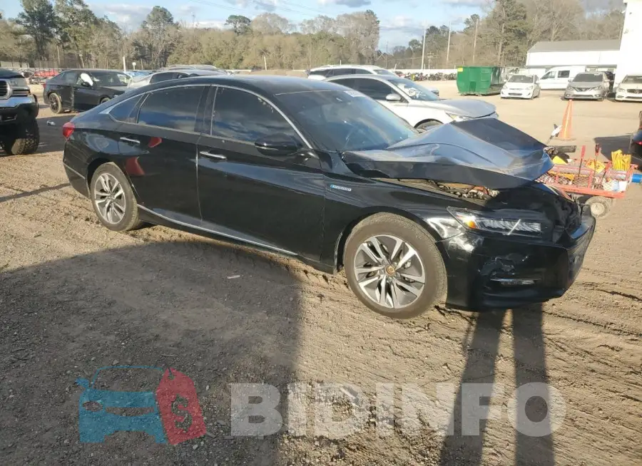 1HGCV3F99JA010724 Photo# 4