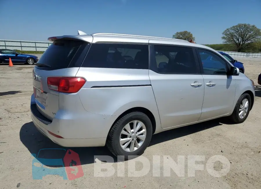 KNDMB5C1XH6280385 Photo# 3